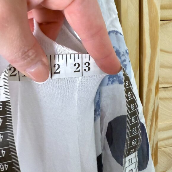 Extra Large Oversized, White, Lightweight, Top - Picture 9 of 11